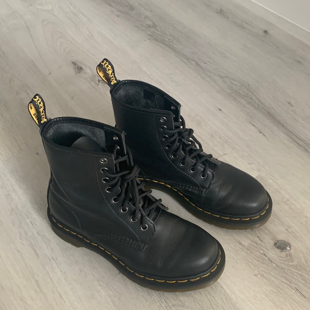 Dr. Martens 1460 Smooth Black Leather Boots